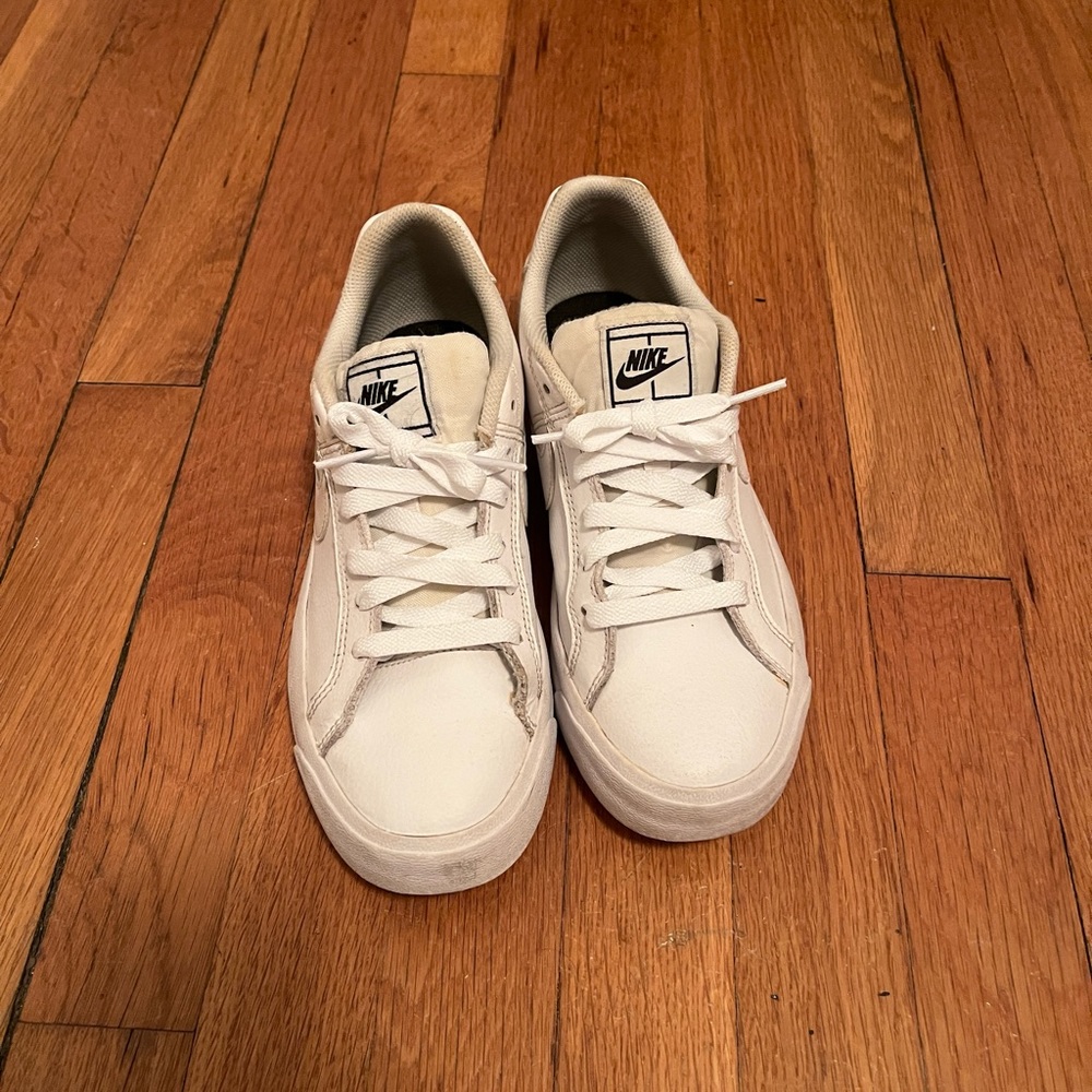 Nike Blazer Low Top White Sneakers Tennis Shoes Size Women 7.5